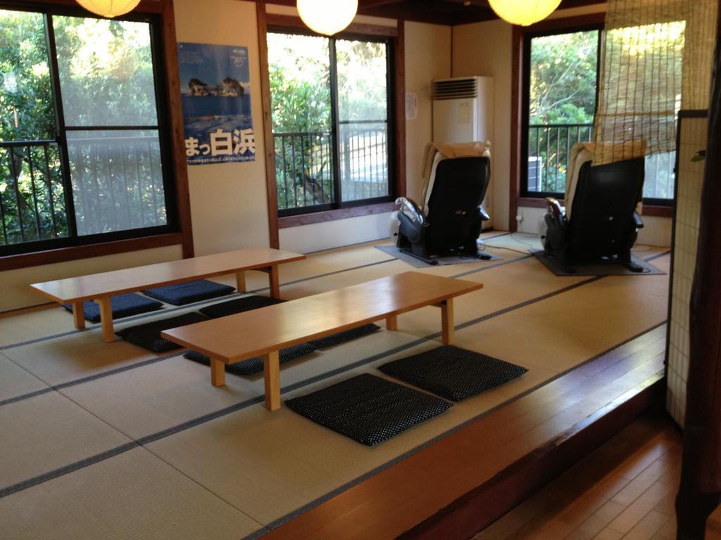Grampus Inn Shirahama Ngoại thất bức ảnh